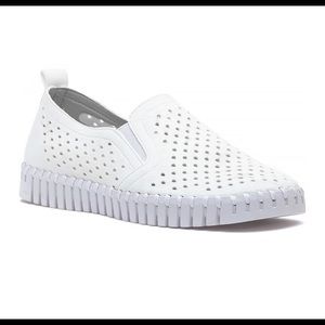 Ilse Jacobsen Girl White Shoes